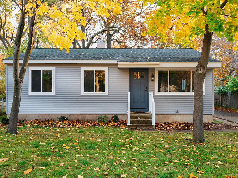 948 Baldwin St, Traverse City, MI 49686 Zillow