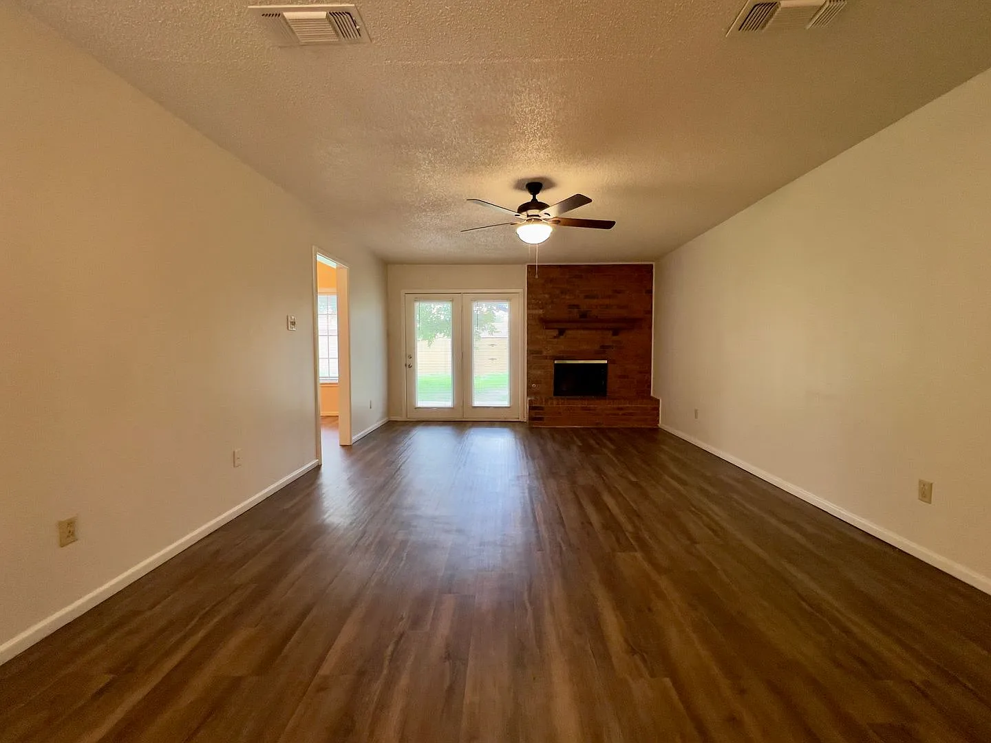 Fully Updated 3/2/2 in West Lubbock — Photo 4