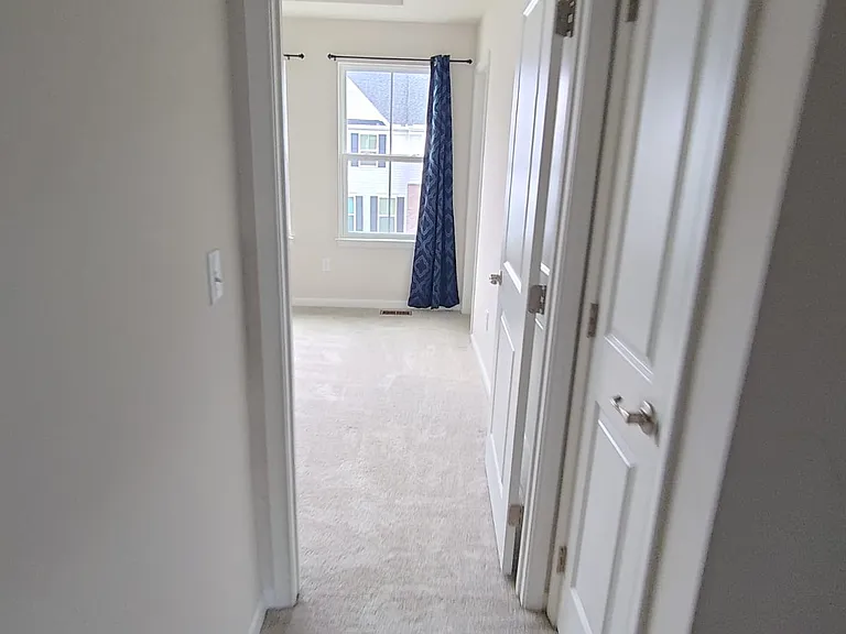 1048 Steamboat Dr — Photo 15