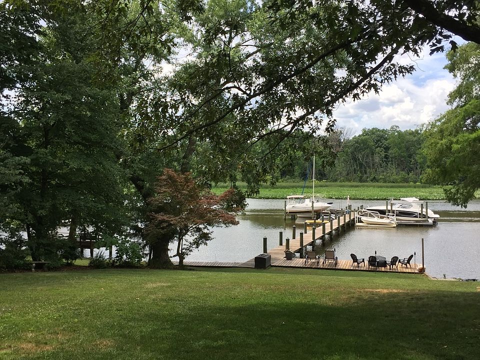 1st image of 2335 Creek Dr