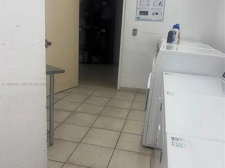 800 Parkview Dr #823 — Photo 13