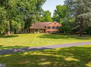 10120 Chapel Rd, Potomac, MD 20854