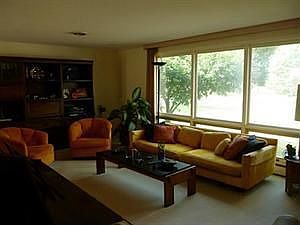 3rd image of 224 Cottonwood Dr