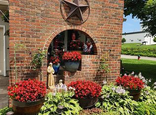 1600 Woodcrest Dr, Manhattan, KS 66502