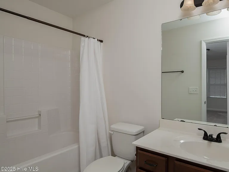 808 Jade Ln — Photo 38