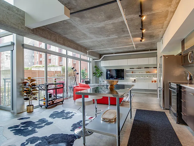 2115 Yeaman Pl #103 — Photo 3