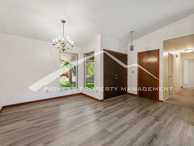 1873 S Owens St — Photo 3