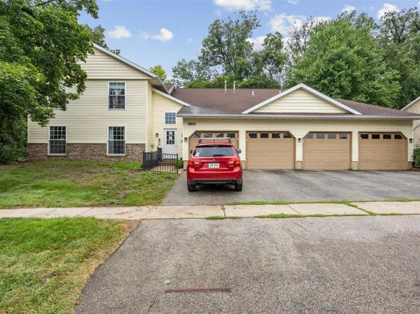 3801 Lexington Dr NE APT B, Cedar Rapids, IA 52402