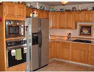 3rd image of 4560 Toyon Dr