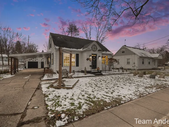 412 E Marshall St, Hastings, MI 49058