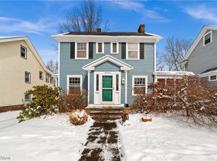 3141 Essex Rd, Cleveland Heights, OH 44118