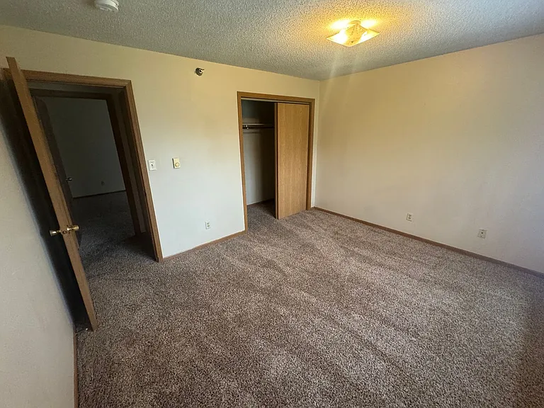 1201 E Bell Avenue — Photo 16