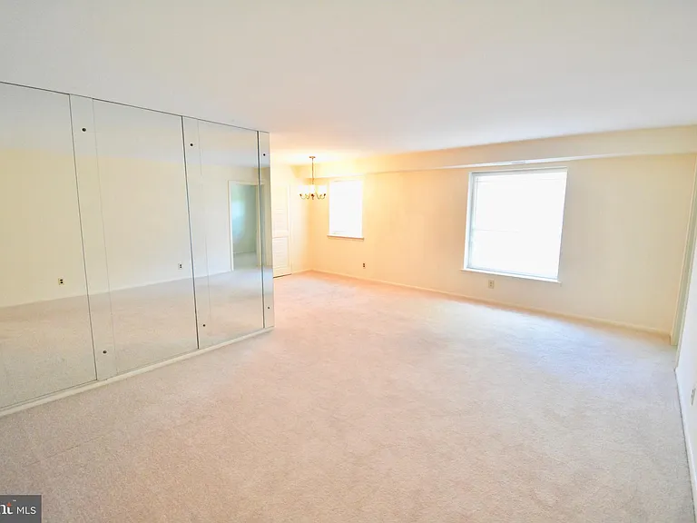 4000 Gypsy Ln #214 — Photo 4