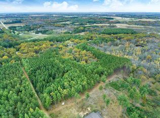 W5691 Oak Ln, Princeton, WI 54968