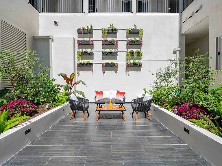 Montecito Lofts — Photo 13