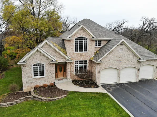 6588 Lindbloom Ln, Cherry Valley, IL 61016