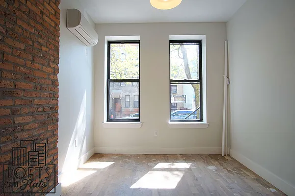 Rented by Lofts and Flats LLC | media 36