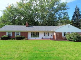 2 Brookpark Dr, Canfield, OH 44406