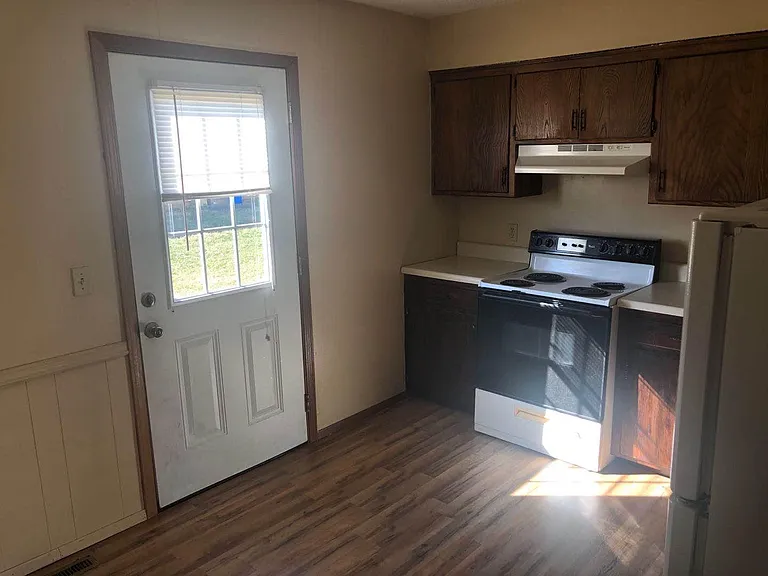 1825 Deffer Dr — Photo 8