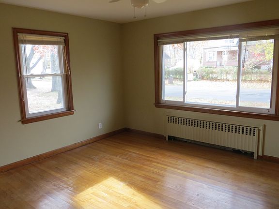 2nd image of 423 Hillcrest Ave