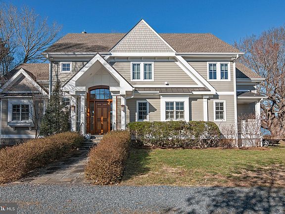 3rd image of 26404 Presquile Dr N