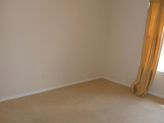 5th image of 4200 Rosebelle Ave