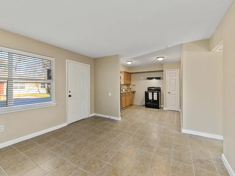 115 Arbor St — Photo 14