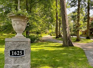 1625 Lone Pine Rd, Bloomfield Hills, MI 48302