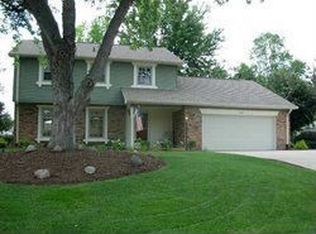 807 Whispering Trl, Greenfield, IN