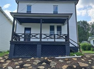 365 Chestnut St, Hyde Park, PA 15641