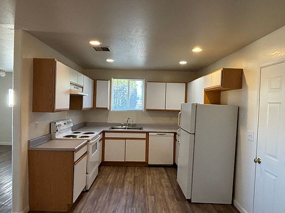 2nd image of 17080 E Roadrunner Rd APT A