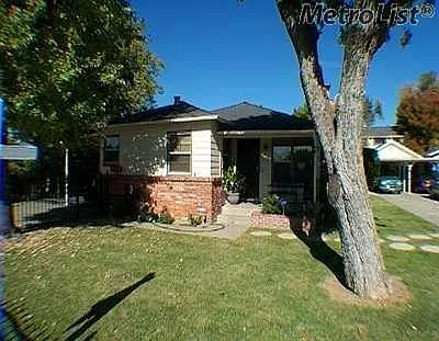 3055 33rd Ave photo 1
