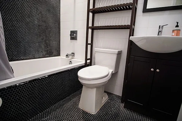 Rented by Lofts and Flats LLC | media 22