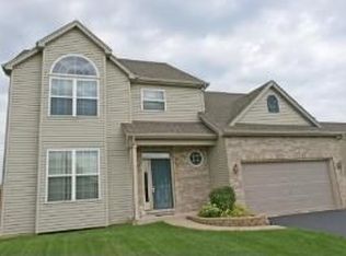 2168 Northland Ln, Yorkville, IL 60560