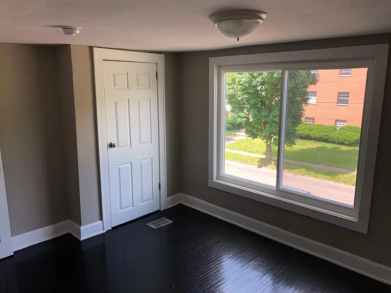366 S Yale Ave #364 — Photo 4