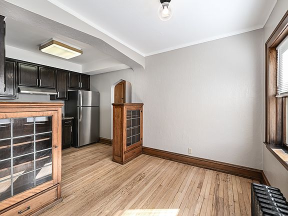 Dining area off kitchen