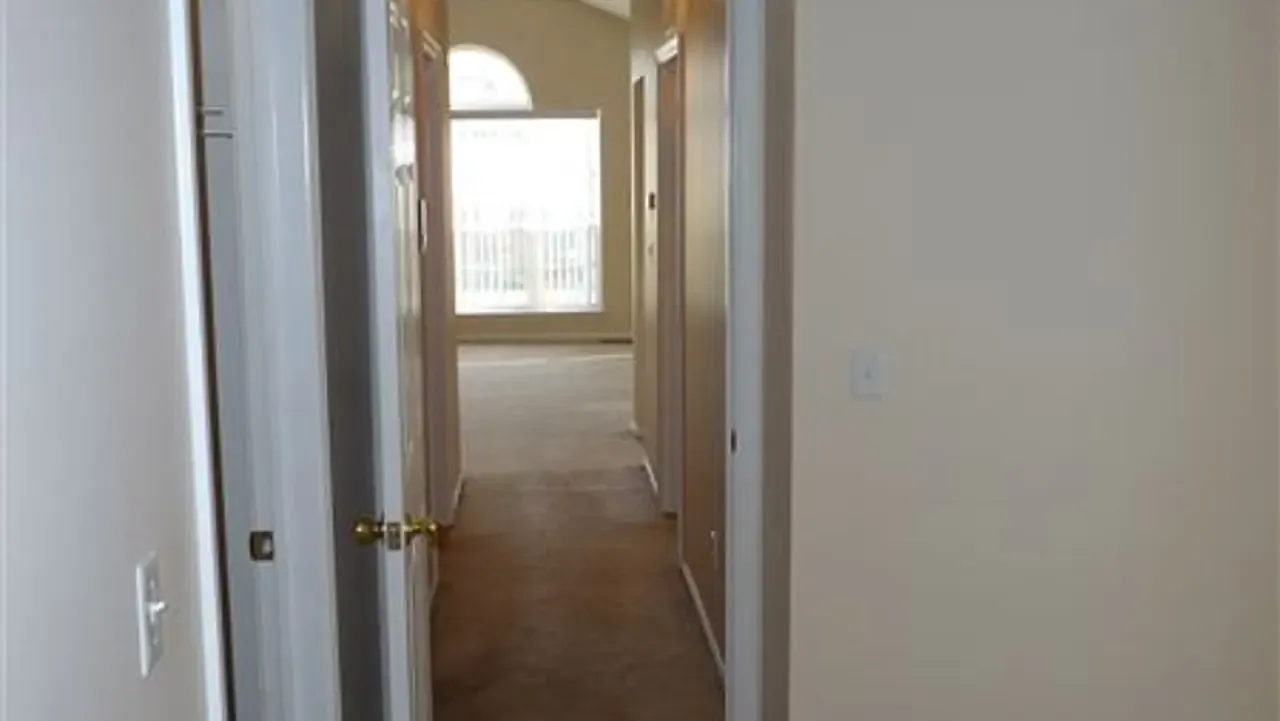 2 bed, 1340 sqft, $1,870 — Photo 4