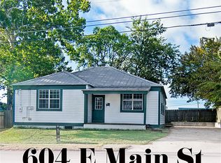 604 E Main St, Brenham, TX 77833