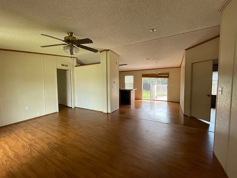 11864 Atlantic Cir — Photo 2