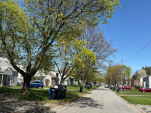 4th image of 52 Whitman Rd