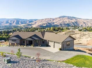 3659 Sky Crest Ln, Wenatchee, WA 98801