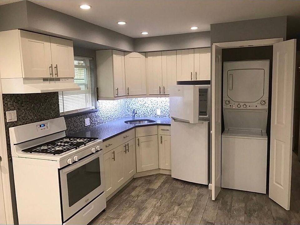 1st image of 211 Milton Ave #1