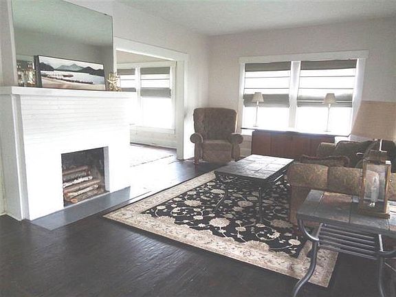 4th image of 103 E 17th St #Townhouse