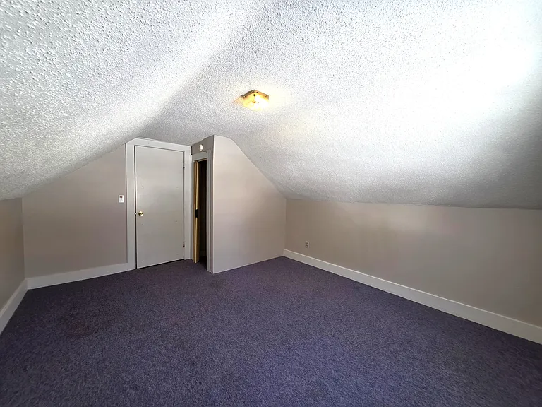615 Riverside Dr #B — Photo 16