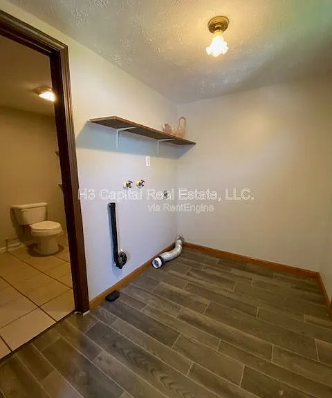 2011 Harris St #C — Photo 11