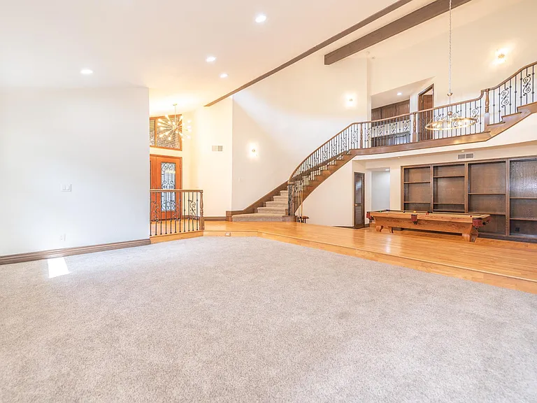 24692 Kings Rd — Photo 8