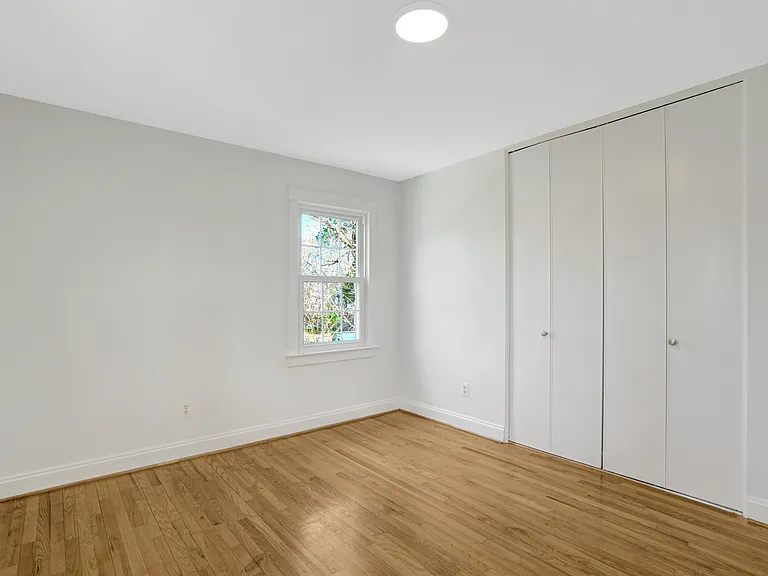 1012 Croton Dr — Photo 8