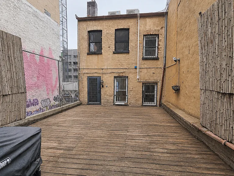 94 8th Ave #1 — Photo 4