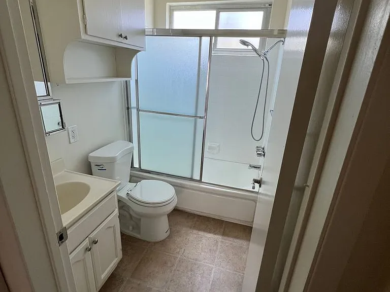 The Burbank Towers — Photo 4