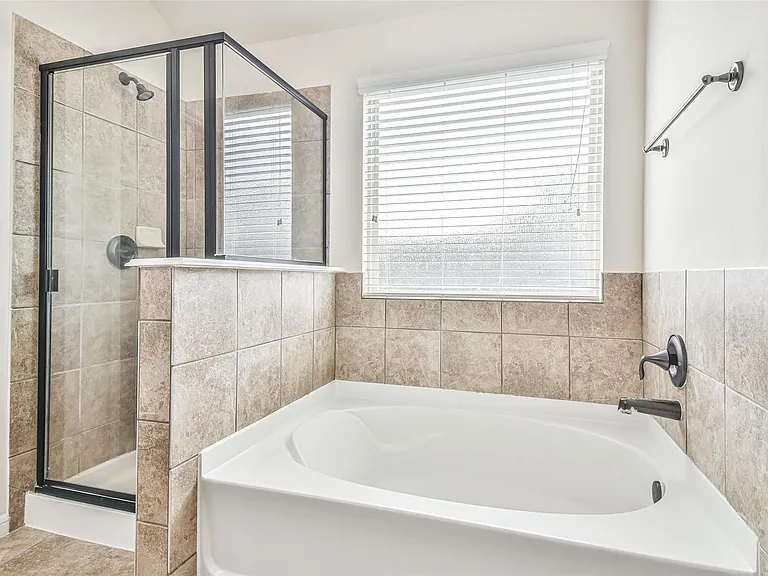 5518 Casa Mila Dr — Photo 15